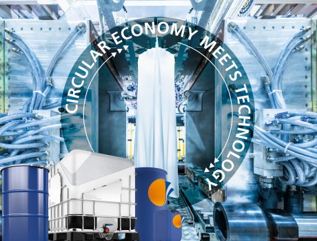 Mit dem Leitmotiv „Circular Economy meets Technology“ zeigt
Schütz zur Interpack 2026, wie eng das Unternehmen Kreislauflösungen und
technologische Kompetenz verwebt.
Foto: Schütz Mit dem Leitmotiv „Circular Economy meets Technology“ zeigt Schütz zur Interpack 2026, wie eng das Unternehmen Kreislauflösungen und technologische Kompetenz verwebt. Foto: Schütz