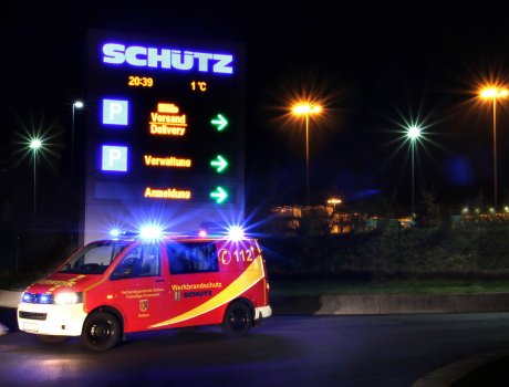 Der Raumklimaspezialist Schütz fungierte bei der Erweiterung des Feuerwehr-Gerätehauses als Bauherr. Die Feuerwehr Selters und die Firma Schütz verbindet seit Jahrzehnten eine partnerschaftliche Zusammenarbeit.